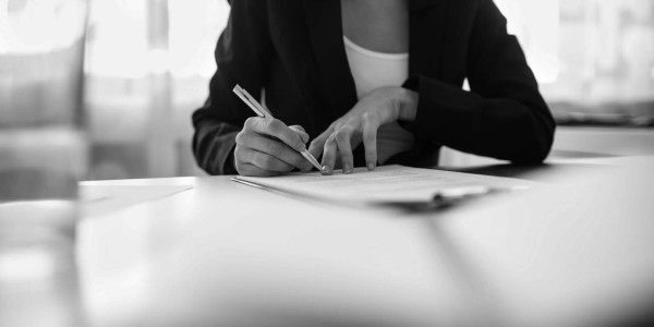 Permisos de Residencia y Trabajo / Visados / Golden Visa Getafe · Golden Visa Inversión en Deuda Pública